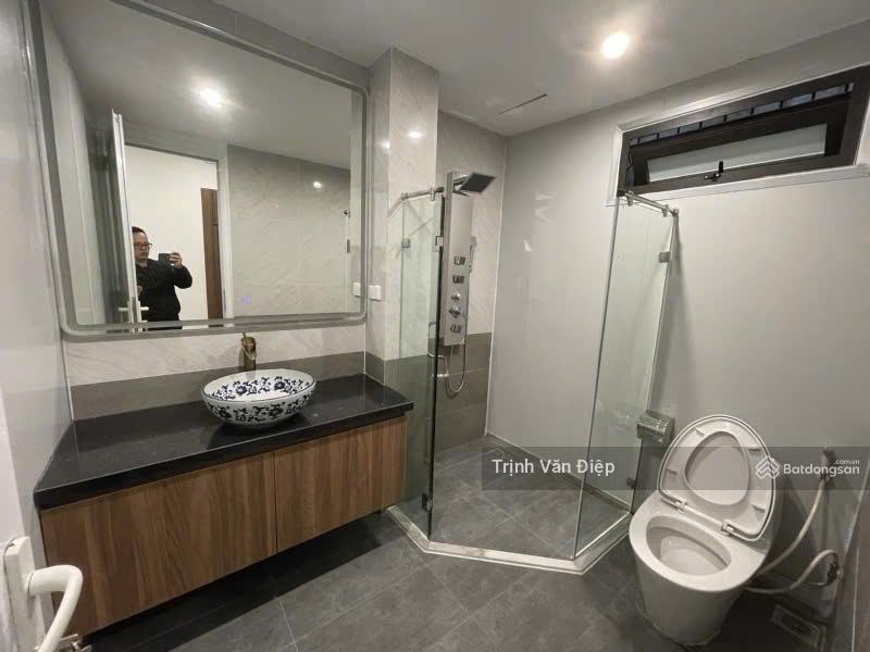 Cho thuê nhà đặng thai mai, tây hồ, dt 100m², 2 tầng, thoáng mát, full nội thất, thời gian lâu dài