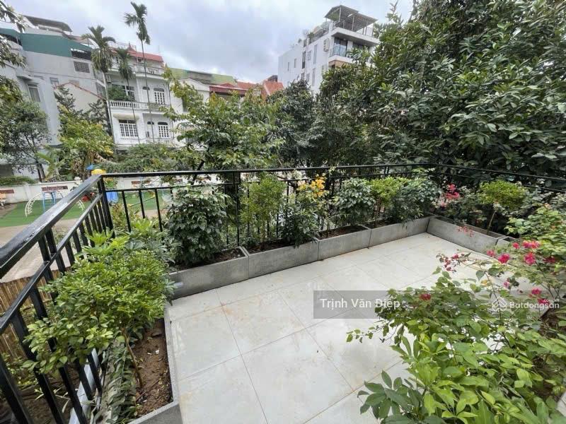 Cho thuê nhà đặng thai mai, tây hồ, dt 100m², 2 tầng, thoáng mát, full nội thất, thời gian lâu dài