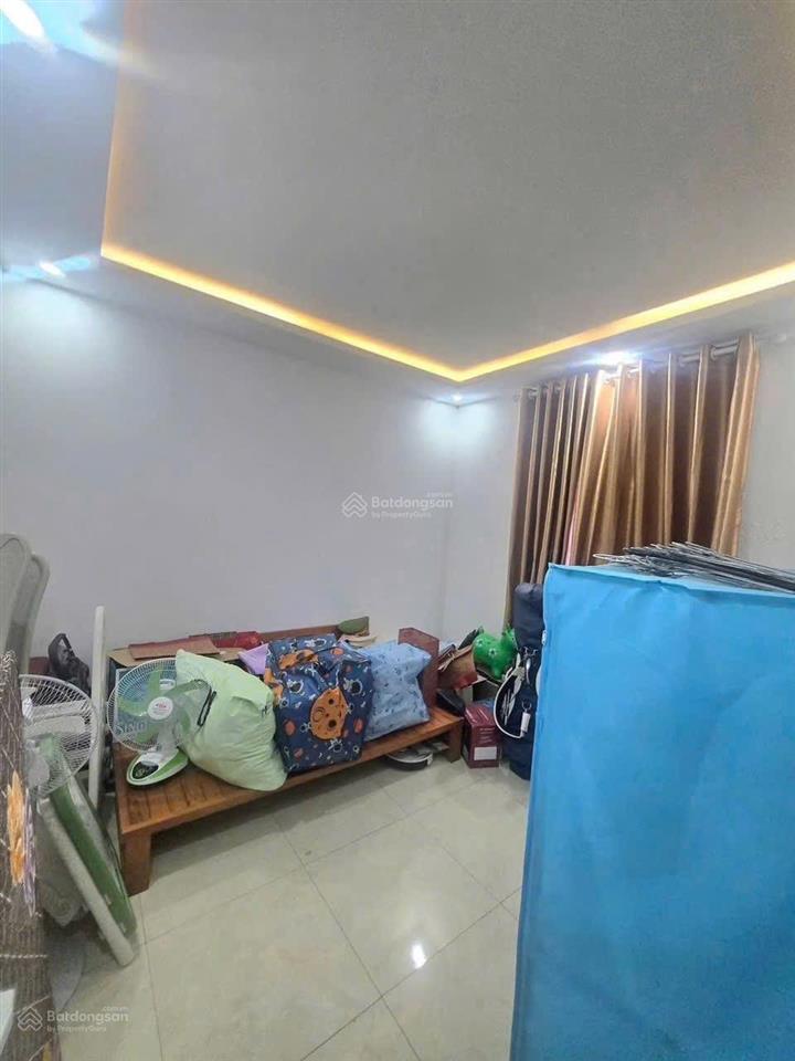 Bán nhà 4 tầng ô tô đổ cổng phố đông khê
