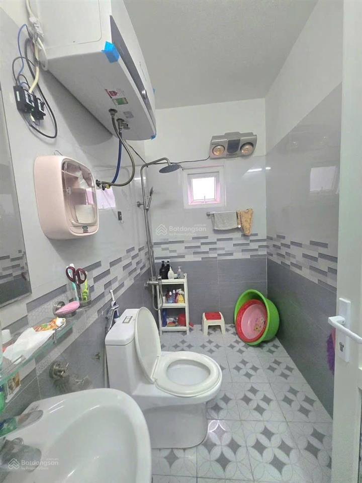 Bán nhà 4 tầng ô tô đổ cổng phố đông khê