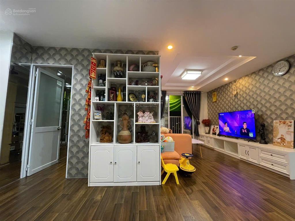 Bán căn hộ chung cư the harmona tân bình 81m2 2pn 2wc 5 tỷ view đẹp có sổ hồng.  0934 704 ***.