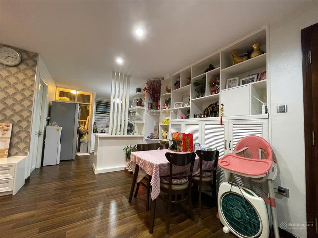 Bán căn hộ chung cư the harmona tân bình 81m2 2pn 2wc 5 tỷ view đẹp có sổ hồng.  0934 704 ***.