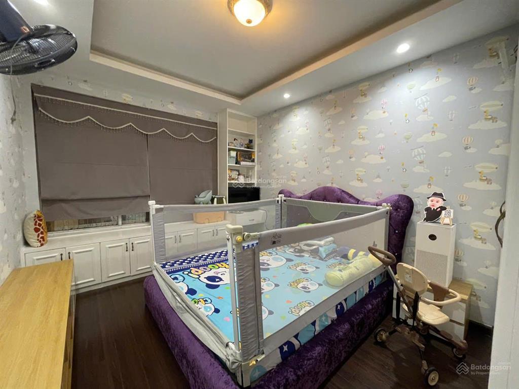 Bán căn hộ chung cư the harmona tân bình 81m2 2pn 2wc 5 tỷ view đẹp có sổ hồng.  0934 704 ***.