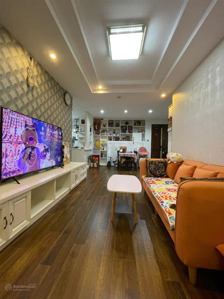 Bán căn hộ chung cư the harmona tân bình 81m2 2pn 2wc 5 tỷ view đẹp có sổ hồng.  0934 704 ***.