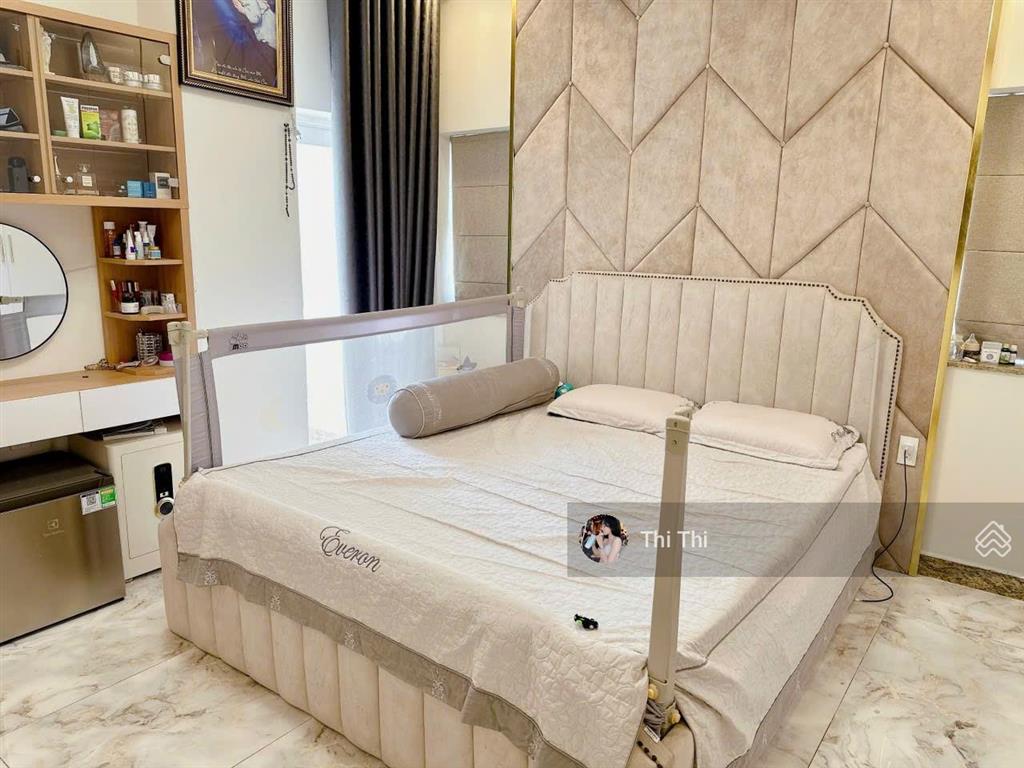 Bán căn hộ oriental plaza tân phú 83m2 3pn 2wc giá 4,5 tỷ sổ hồng.  0934 704 ***