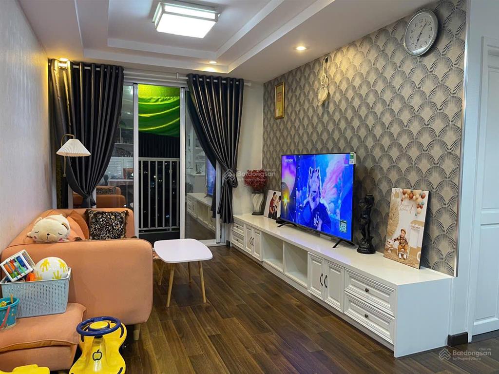 Chính chủ bán căn hộ the harmona tân bình 70m2 2pn 2wc 4,7 tỷ view đẹp có sổ.  0934 704 ***
