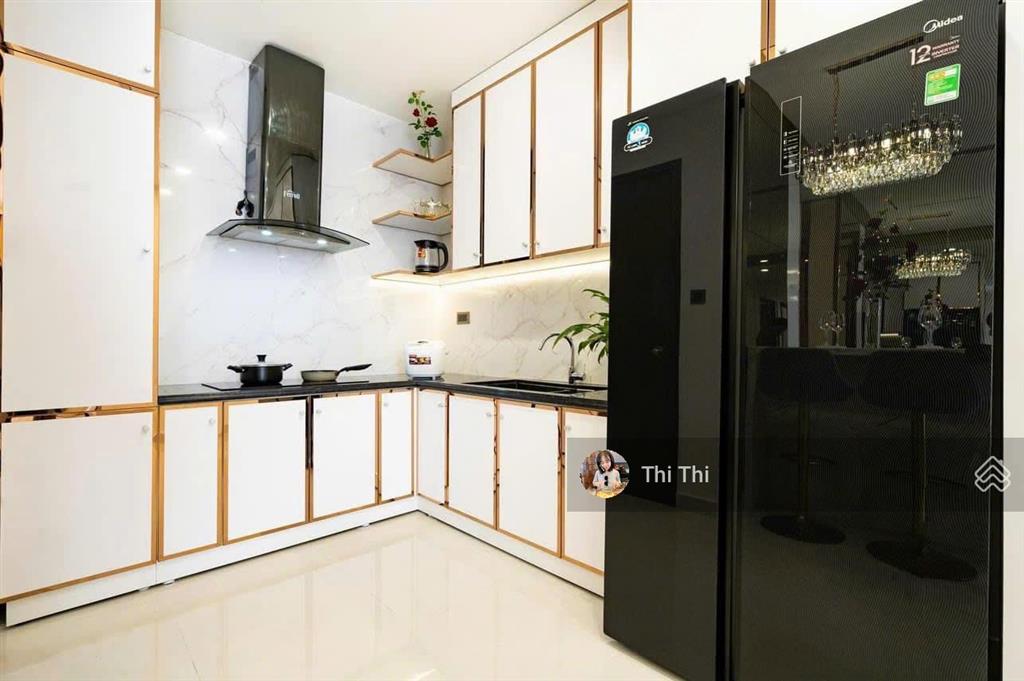 Bán căn hộ 2pn 2wc tại oriental plaza 685 âu cơ, giá siêu hời 4,5 tỷ, 83m2. 0934 704 ***