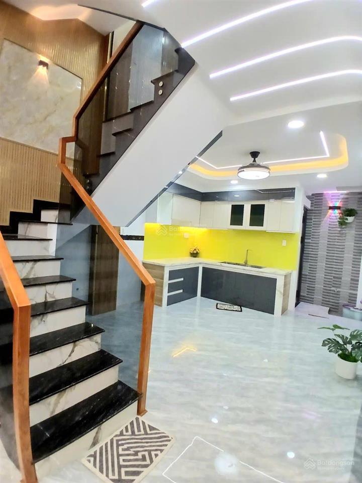 Nhà phố liền kề siêu đẹp. hẻm xe hơi ngủ trong nhà, khu dân trí cao, vị trí đẹp gần chợ trường học