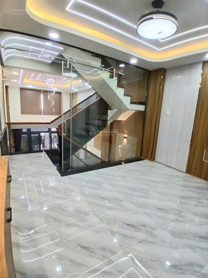Nhà phố liền kề siêu đẹp. hẻm xe hơi ngủ trong nhà, khu dân trí cao, vị trí đẹp gần chợ trường học