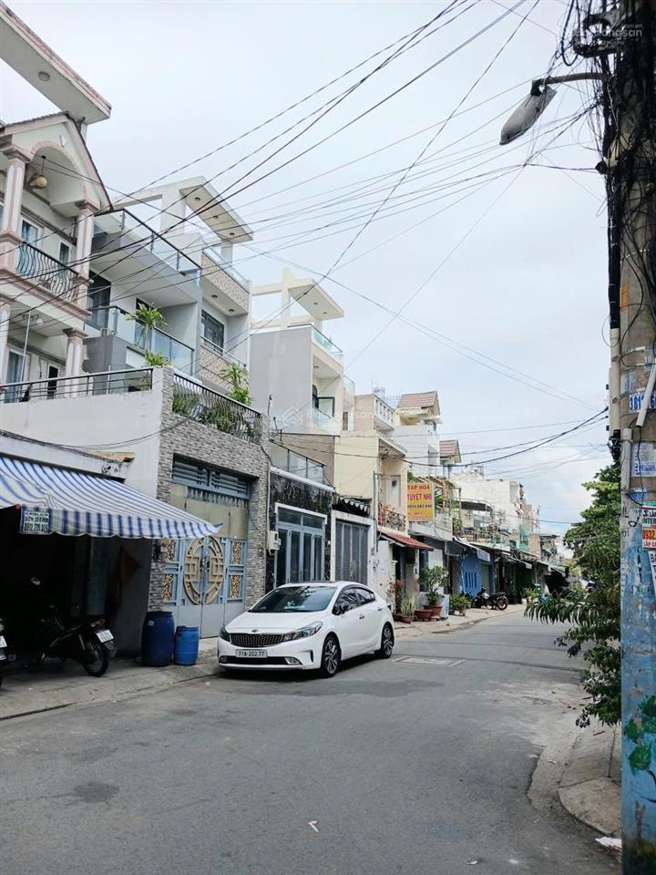 Nhà phố liền kề siêu đẹp. hẻm xe hơi ngủ trong nhà, khu dân trí cao, vị trí đẹp gần chợ trường học
