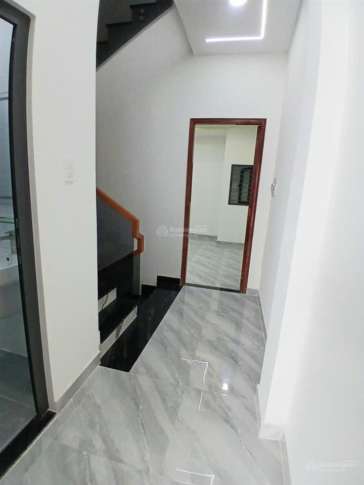 Nhà phố liền kề siêu đẹp. hẻm xe hơi ngủ trong nhà, khu dân trí cao, vị trí đẹp gần chợ trường học