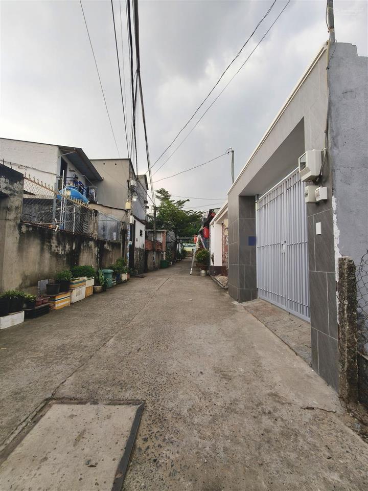 Chủ cần bán gấp lô đất 143m2 đường số 26 p.long bình giá 4 tỉ 550.