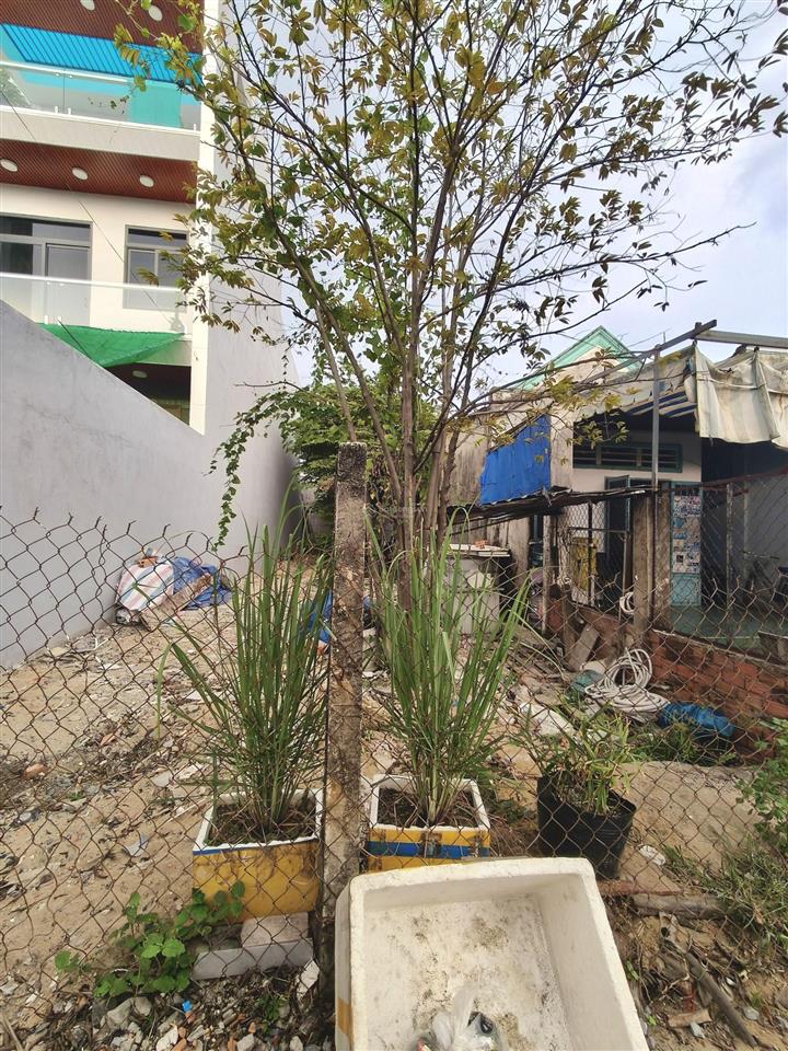 Chủ cần bán gấp lô đất 143m2 đường số 26 p.long bình giá 4 tỉ 550.