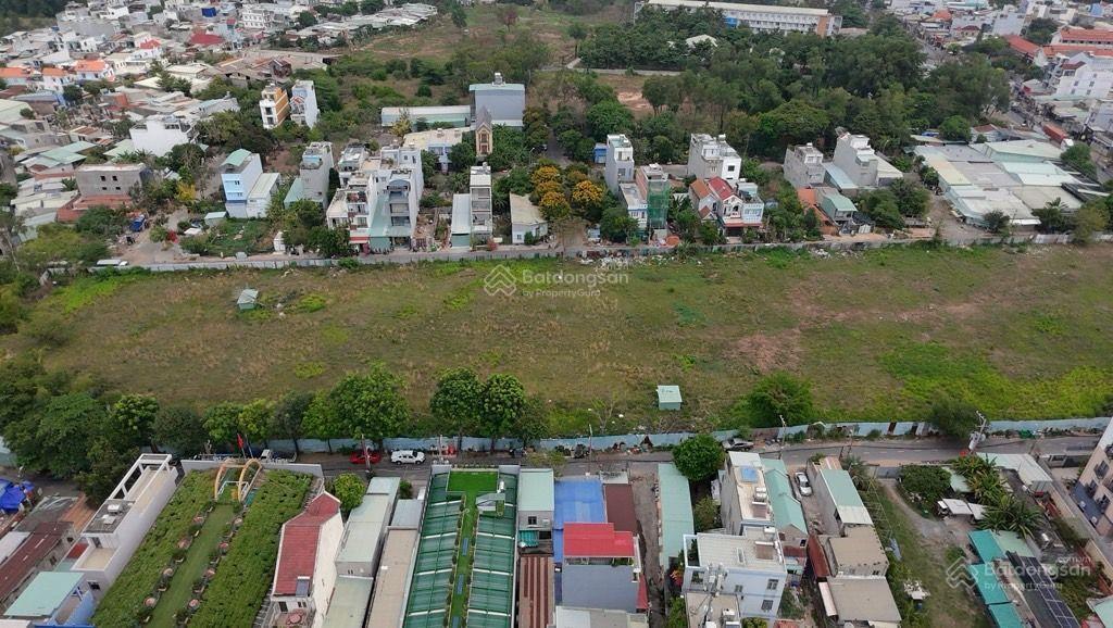 Bán lô đất mặt tiền đường nhánh hoàng hữu nam p. long bình 150m2 giá 9 tỉ 3