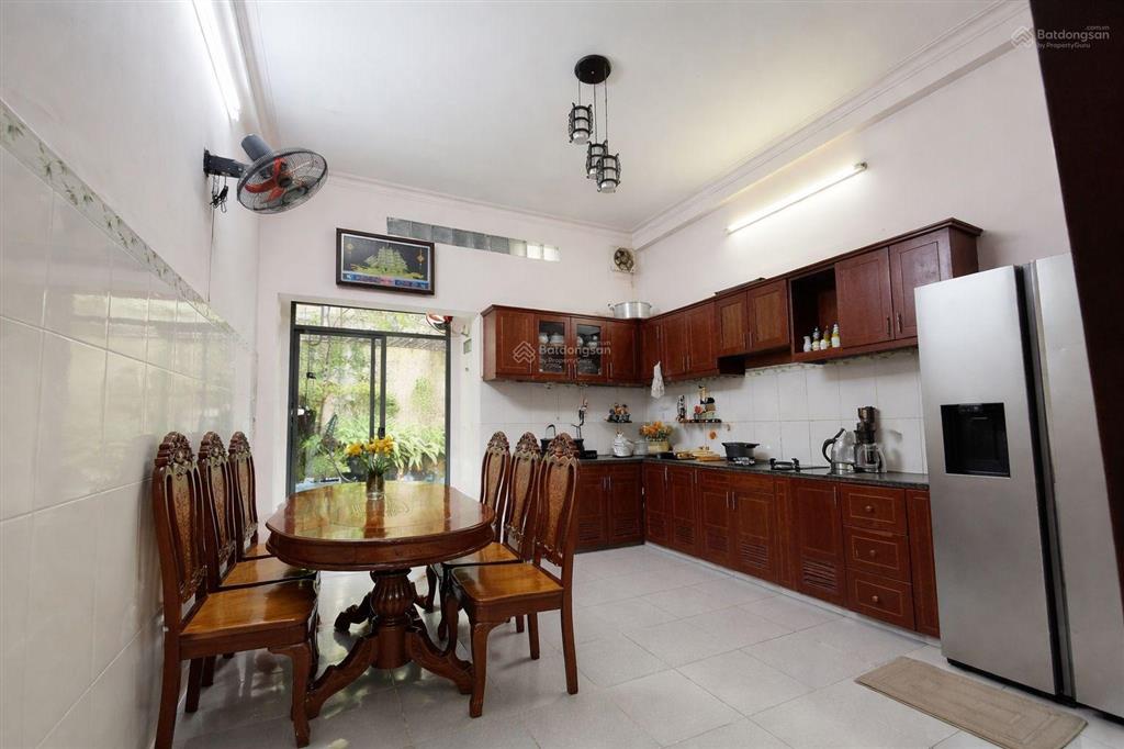 Bán nhà 3 tầng đường man thiện 94m2 giá 6 tỷ 8