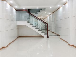 Bán nhà 3 tầng đường số 6 kế vinhomes quận 9 68m2 giá 6 tỷ.