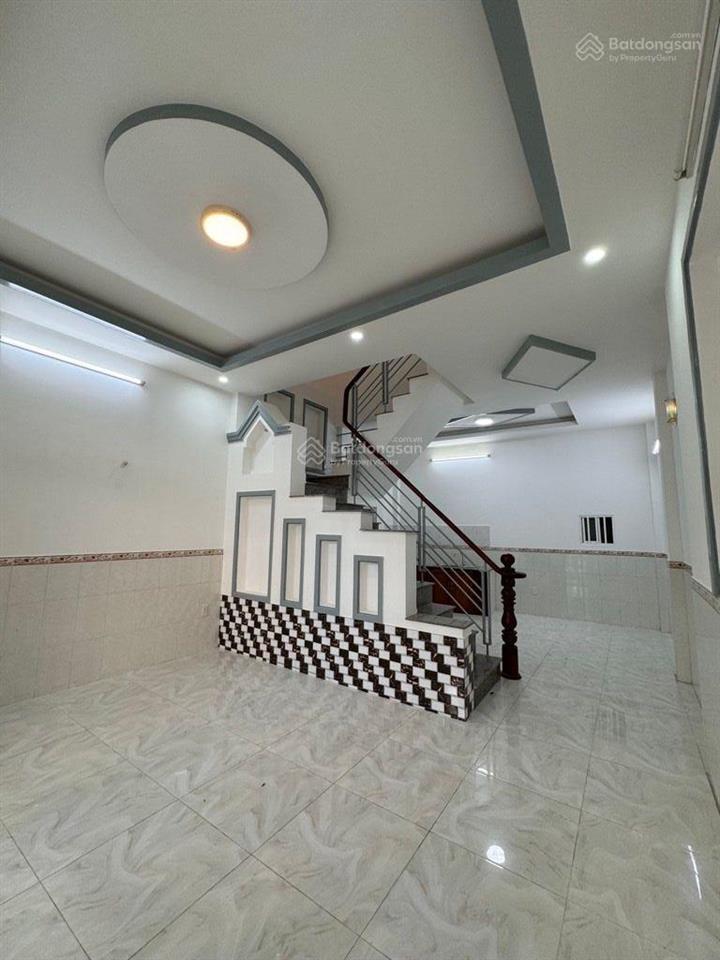 Bán nhà 2 tầng phường phú hữu 53m2 giá 4 tỷ 9.