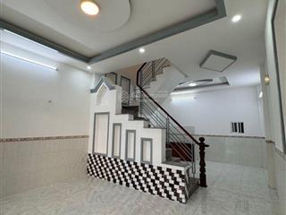Bán nhà 2 tầng phường phú hữu 53m2 giá 4 tỷ 9.