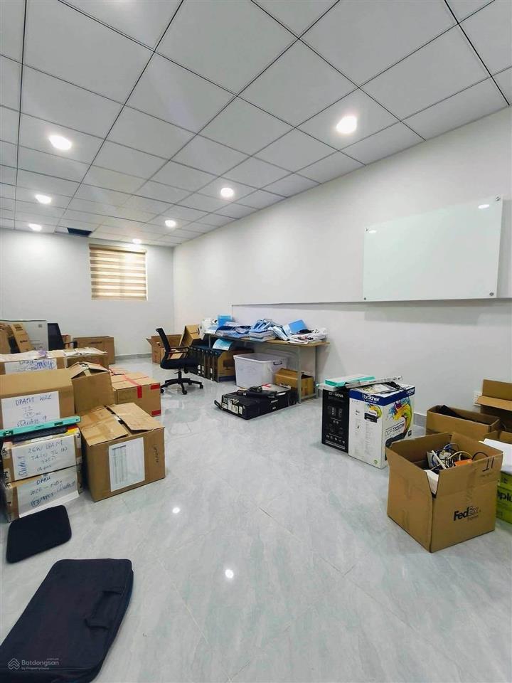 Cho thuê nhà mặt tiền đường số 16  bến xe miền đông mới, ga metro p. long bình dtsd 150m2.