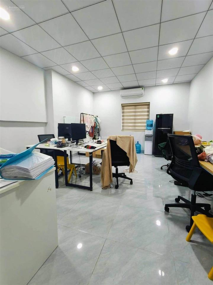 Cho thuê nhà mặt tiền đường số 16  bến xe miền đông mới, ga metro p. long bình dtsd 150m2.