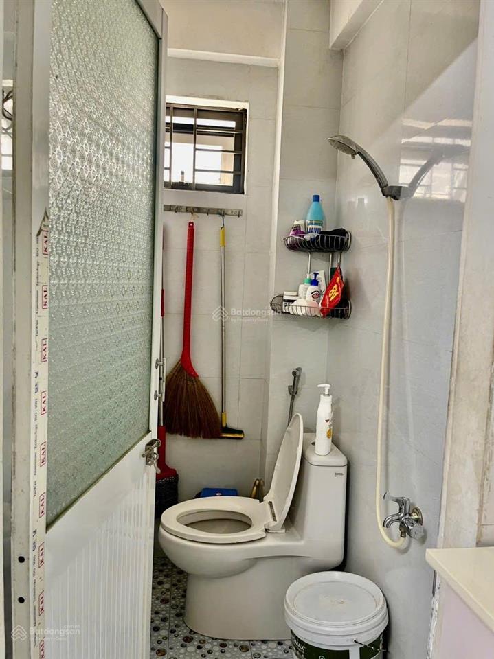 Cho thuê mặt tiền thích hợp làm văn phòng, hớt tóc nam