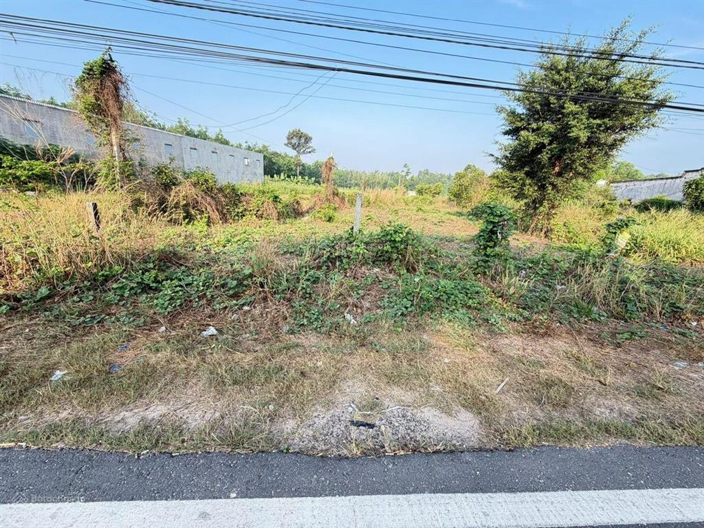 Đất rẻ sát chợ lai uyên, bàu bàng 300m2/ 620triệu giá mềm hợp kinh doanh,xây trọ cho thuê