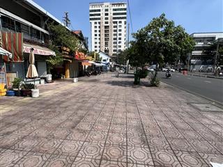 Cho thuê phòng trọ ngay mặt tiền hoàng diệu gần chân cầu ông lãnh quận 4 20m2