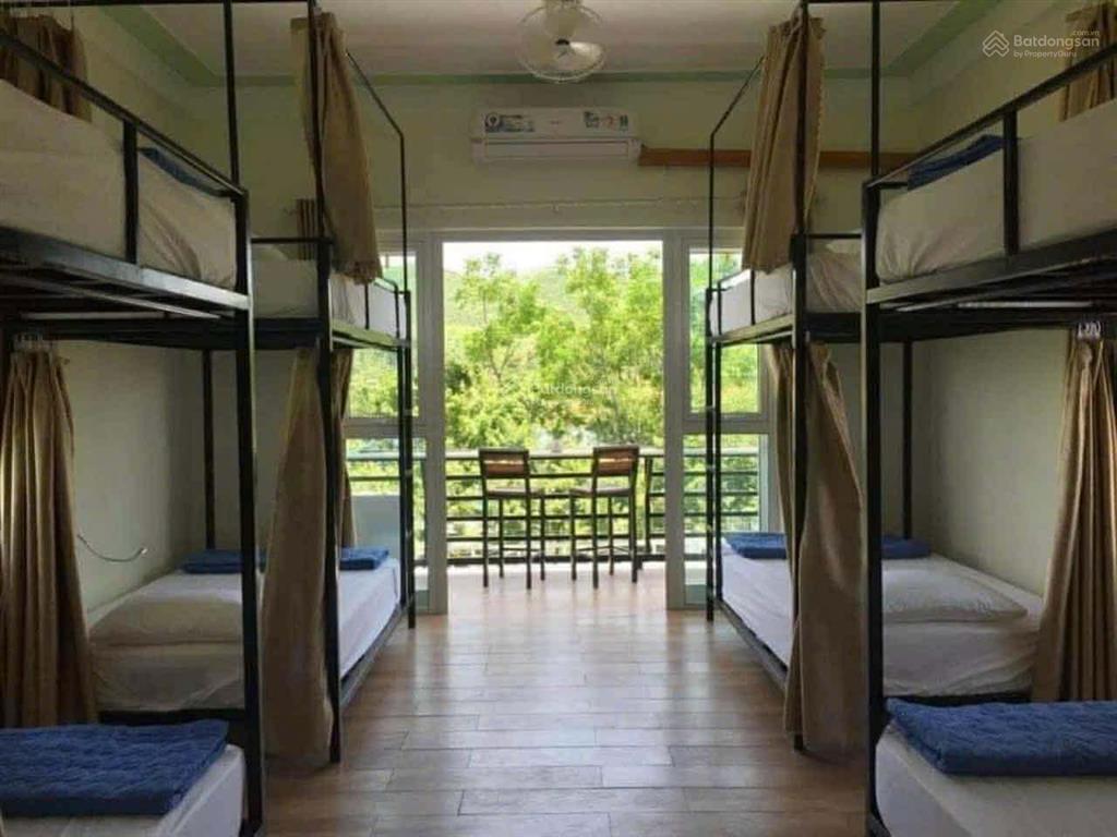 Bán homestay có 7 phòng tại trung tâm du lịch phong nha kẻ bàng. view sông son thơ mộng. hiện đang