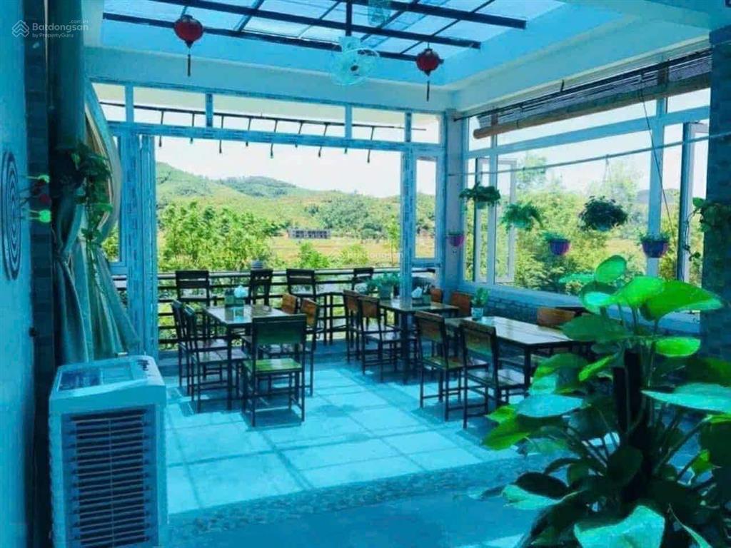 Bán homestay có 7 phòng tại trung tâm du lịch phong nha kẻ bàng. view sông son thơ mộng. hiện đang