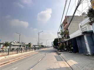 Bán đất mặt tiền kênh đường thạnh lộc 31  210m2, an phú đông  nhỉnh 50tr/m2 đất