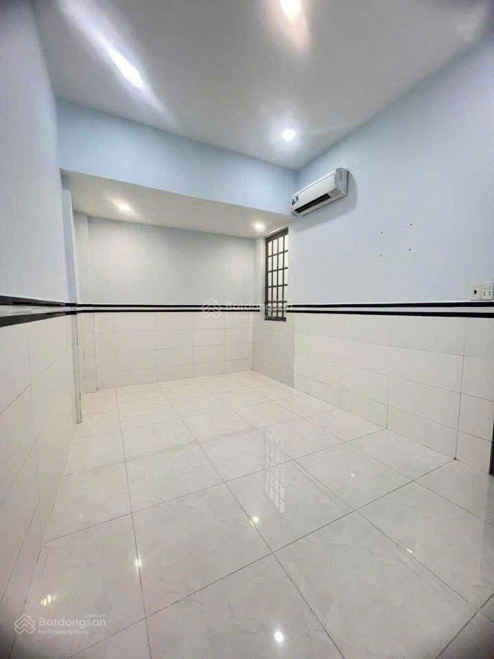 Bán nhà ngã 4 quang trung phạm văn chiêu, 45 m2 nhà mới ở liền chỉ hơn 4 tỷ .