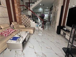 Bán nhà riêng đẹp ngay ngã 4 ga, gv 4pn, 5wc, 4 tầng x 70m2 hà huy giáp, thạnh lộc, q12 hơn 6 tỷ.