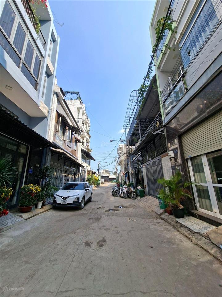 Nhà q12 giá chỉ nhỉnh 5 tỷ  hẻm 8m xe hơi  5 tầng đẹp