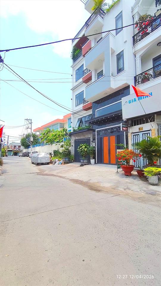 Hẻm nhựa 8m có lề đường  cách huy giáp 20m  hẻm xe tải thông 2 tâng  67m2  5,2 ty tl