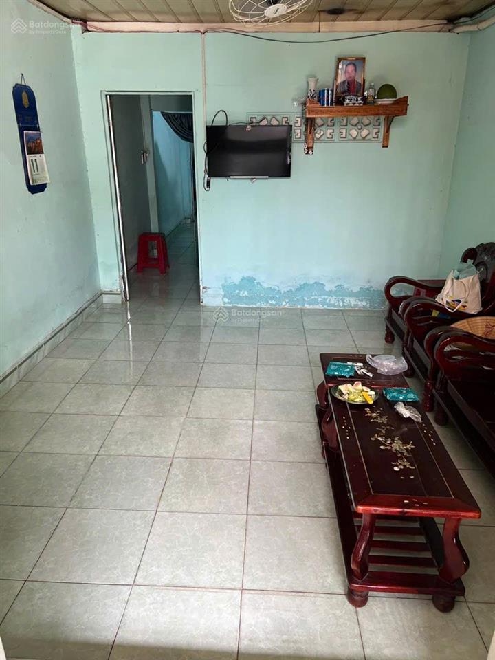 Bán nhà riêng tại hẻm ô tô thạnh lộc, 3,5 tỷ, 60m2, 2pn, 1wc, giá ưu đãi