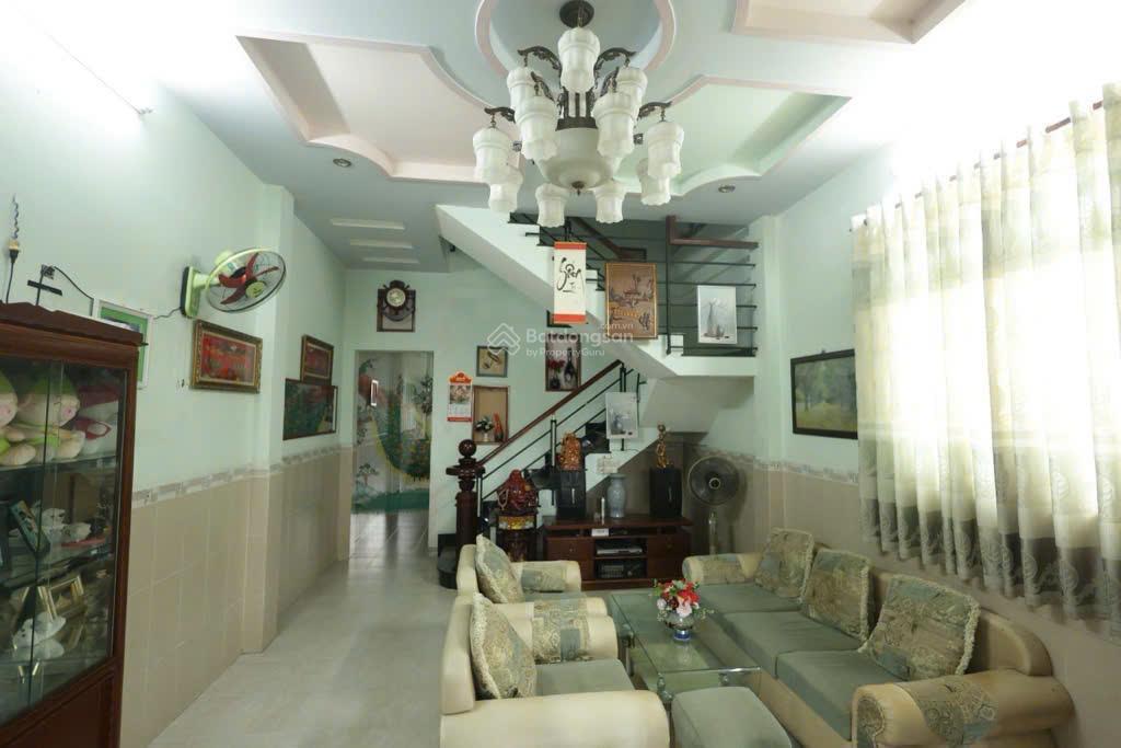 Nhà nở hậu 80m2, ngang 4.2m, 2 tầng 4pn, ở ngay, gần trường học, chỉ hơn 4 tỷ