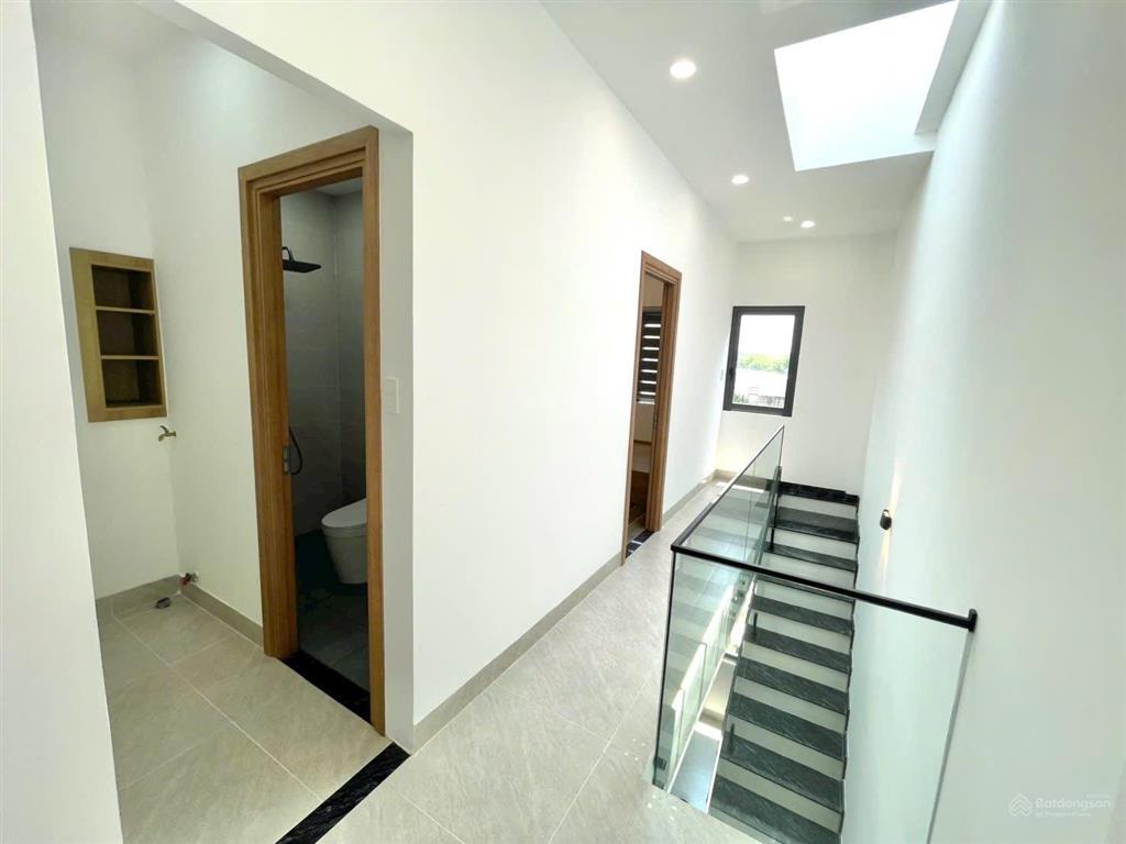 Chính chủ bán nhà đẹp full nội thất mới  đường số 8  kế đông tăng long (q9 cũ). giá chào 6.5tỷ