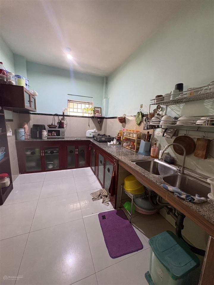 Chủ bán lại nhà góc 2 mặt tiền phú hữu giá chỉ 4,59 tỷ!
