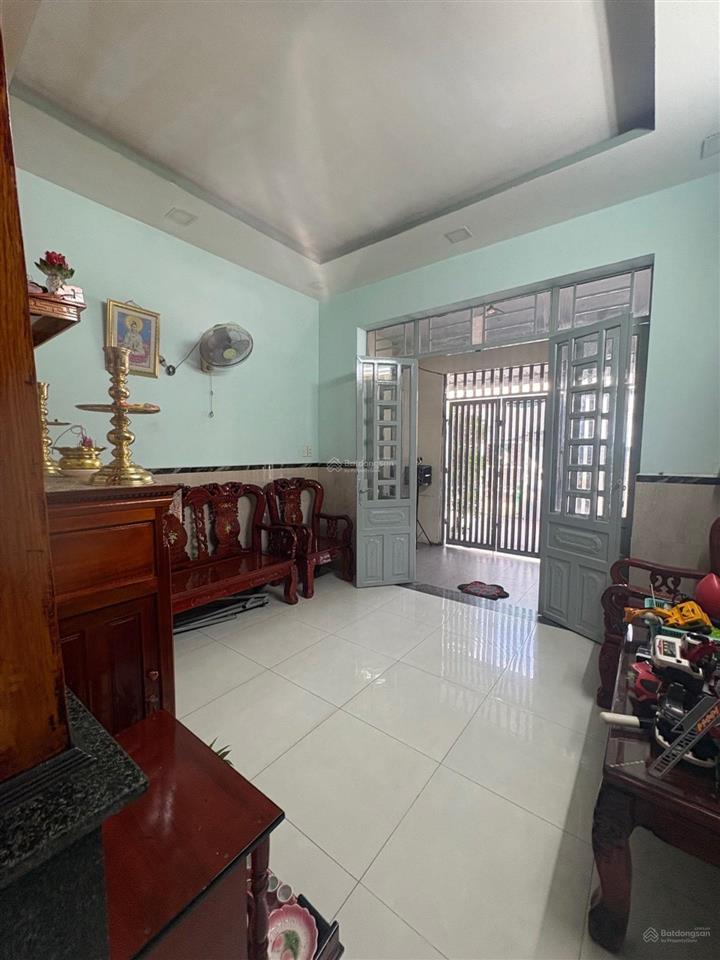 Chủ bán lại nhà góc 2 mặt tiền phú hữu giá chỉ 4,59 tỷ!