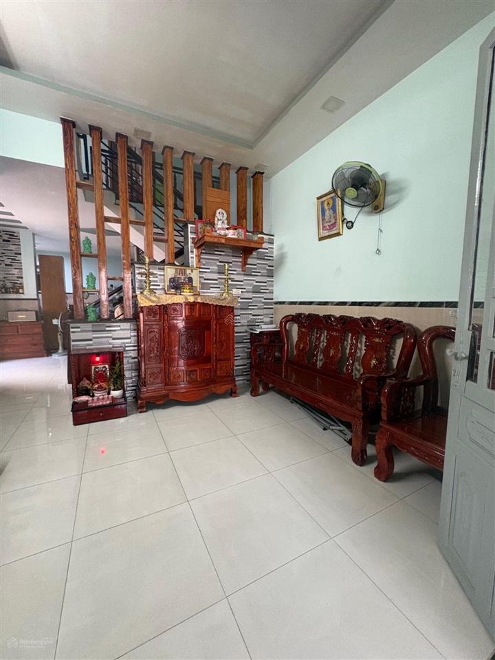 Chủ bán lại nhà góc 2 mặt tiền phú hữu giá chỉ 4,59 tỷ!
