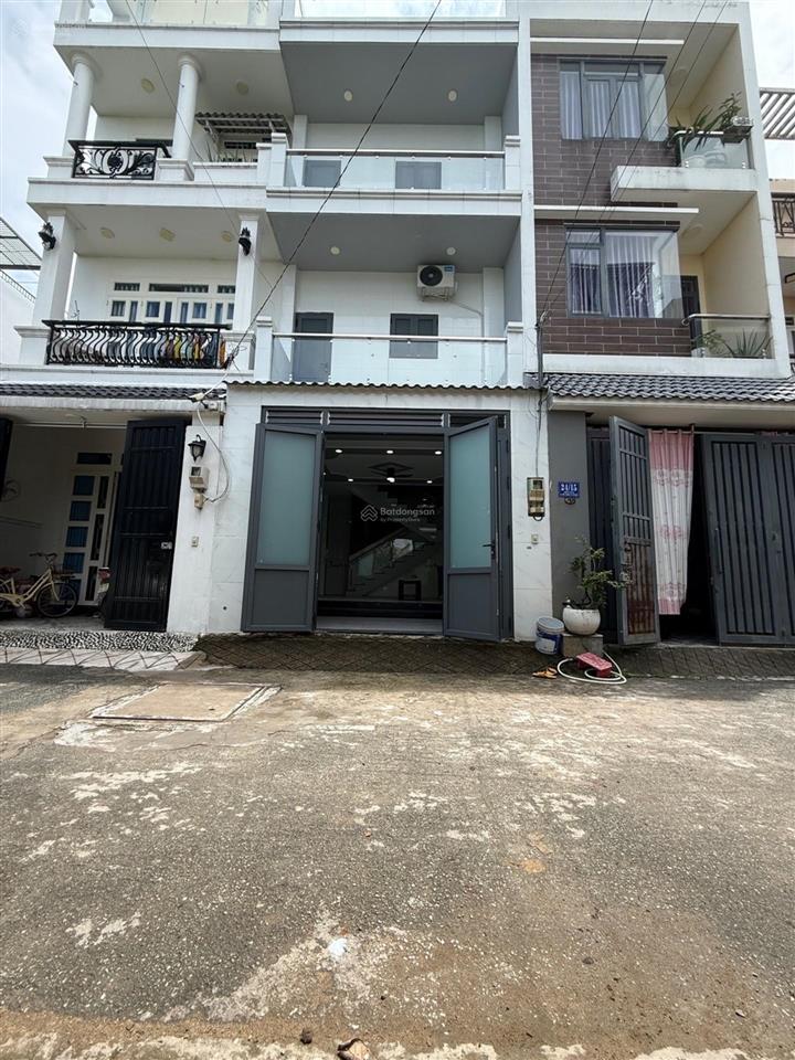 Nhà đẹp long trường hẻm nhựa 6m giá chỉ 4,85 tỷ