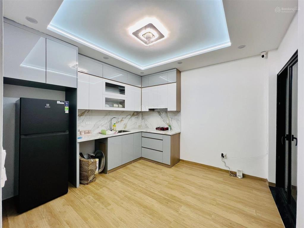 Bán siêu phẩm nguyễn lương bằng xây mới 39m2  thang máy  ô tô đỗ cổng  30m ra hồ 11.85 tỷ