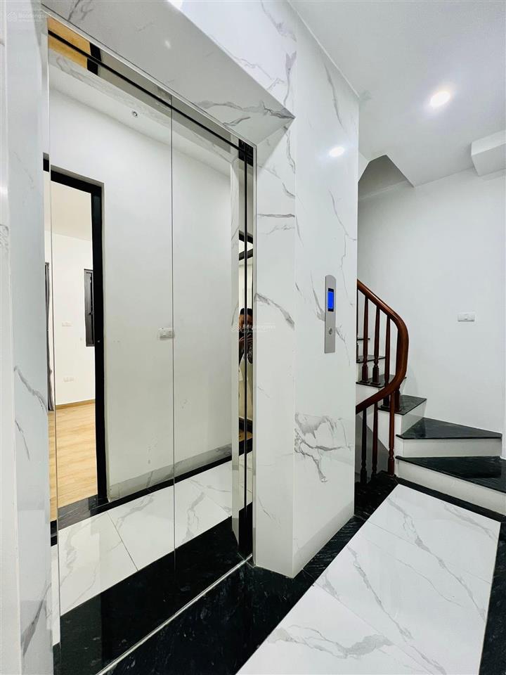 Bán siêu phẩm nguyễn lương bằng xây mới 39m2  thang máy  ô tô đỗ cổng  30m ra hồ 11.85 tỷ