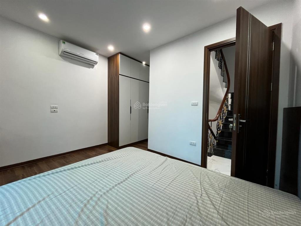 Hàng hiếm ba đình phố đội cấn mặt ngõ kd ô tô đỗ cửa 3 bước ra phố 30m2 x mt 4.3. chỉ 11.5 tỷ