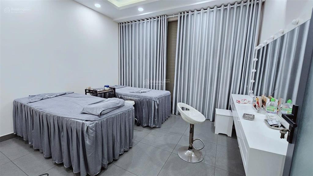 Nhà mtkd trịnh đình trọng, vip tân phú. ngang khủng 8m. nhà thiết kế 1 trệt, 3 lầu, 1 st.
