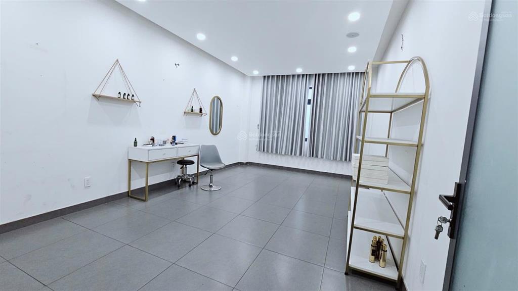 Nhà mtkd trịnh đình trọng, vip tân phú. ngang khủng 8m. nhà thiết kế 1 trệt, 3 lầu, 1 st.
