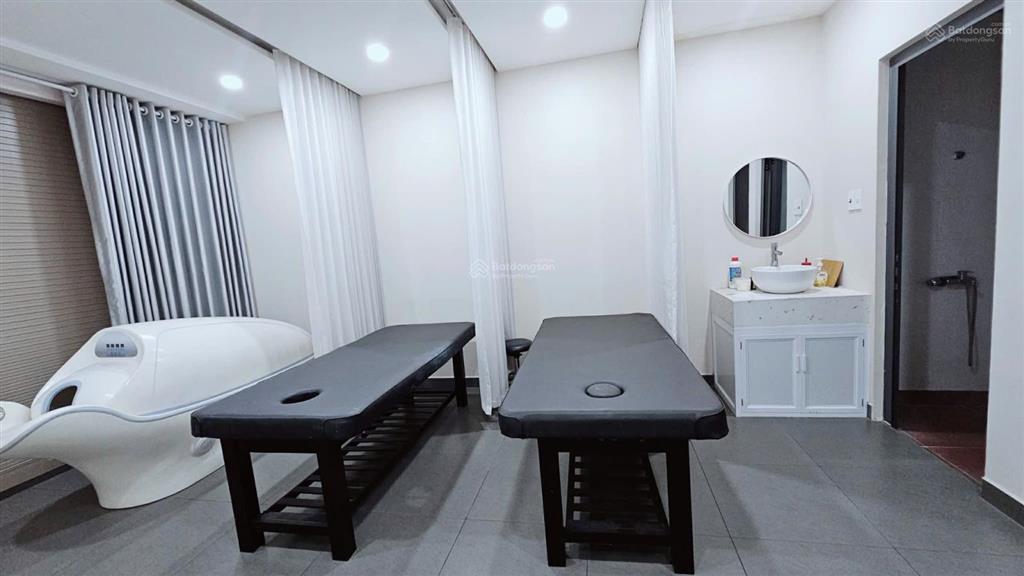 Nhà mtkd trịnh đình trọng, vip tân phú. ngang khủng 8m. nhà thiết kế 1 trệt, 3 lầu, 1 st.