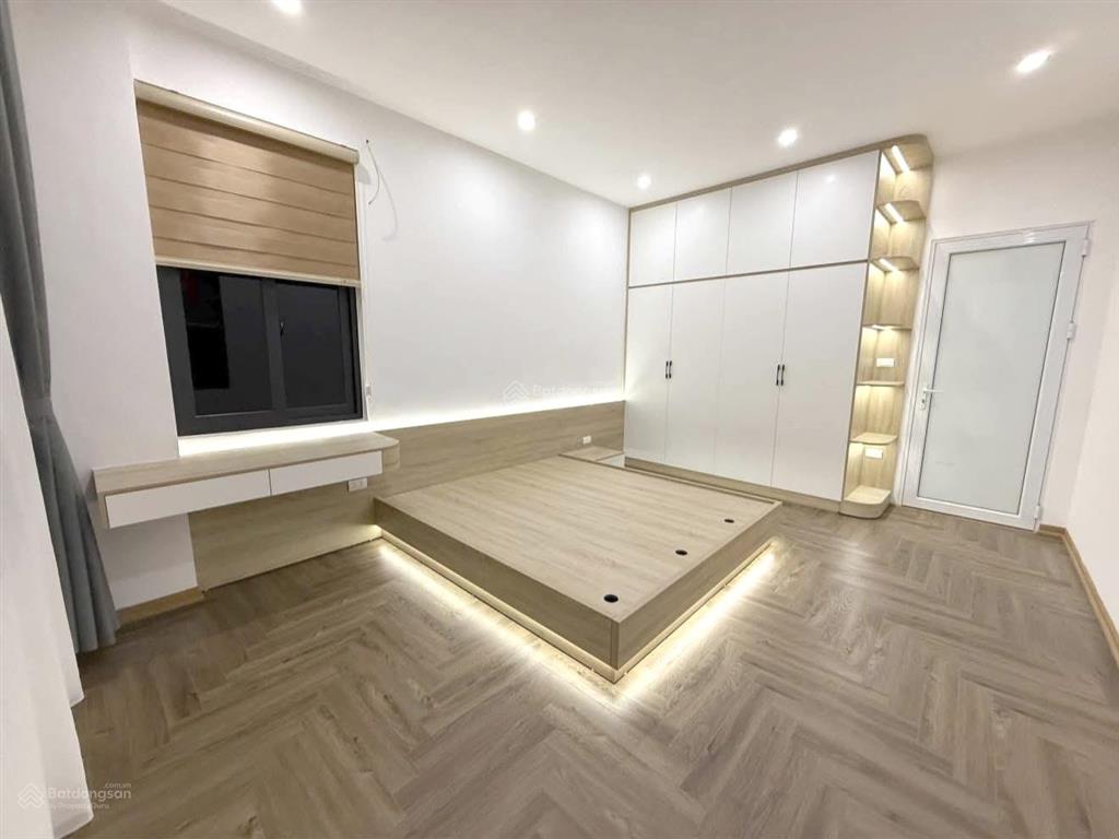 Bán nr 4 tầng 3pn, 3wc tại yên lũng, 10,5 tỷ, 45m2 hàng hot kinh doanh