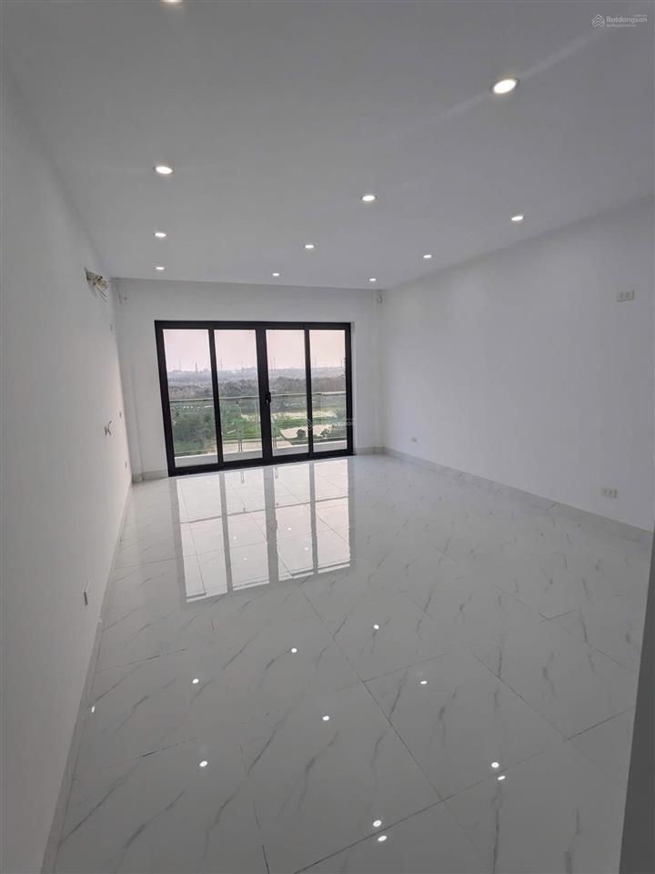 Cho thuê nr 4pn, 5wc, 50m2, 15 triệu, ở ngãi cầu, hoài đức, hà nội, đẹp xuất sắc! thang máy