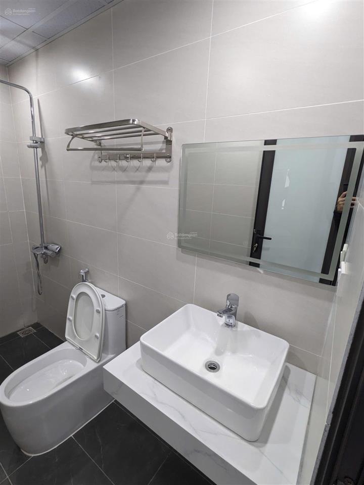 Cho thuê nr 4pn, 5wc, 50m2, 15 triệu, ở ngãi cầu, hoài đức, hà nội, đẹp xuất sắc! thang máy